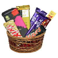Deliver Delight Hamper Chocolates to India